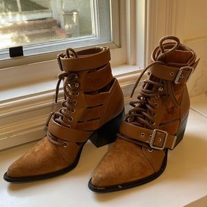 Chloe lace up booties suede 39